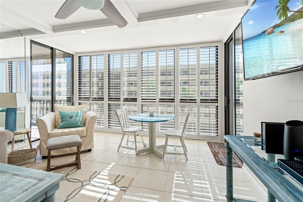 待售: $795,000 (2 贝兹, 2 浴室, 1180 平方英尺)