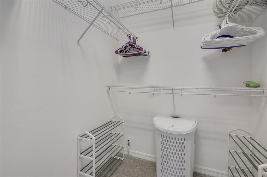 合同活跃: $299,000 (3 贝兹, 2 浴室, 1591 平方英尺)