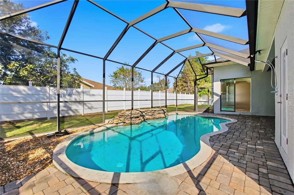 For Sale: $449,000 (3 beds, 2 baths, 2405 Square Feet)