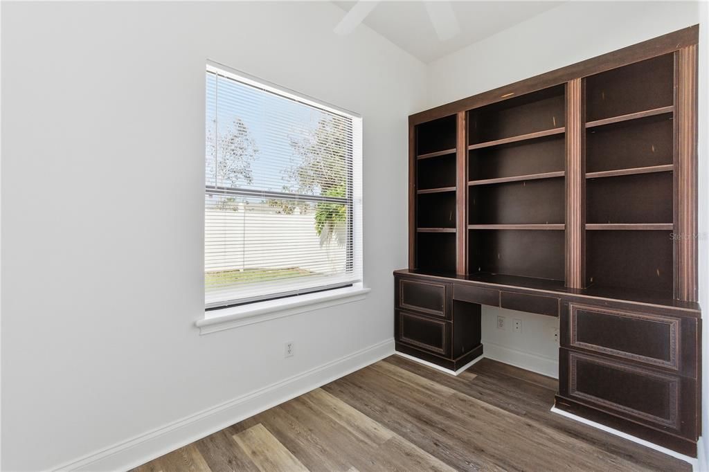 For Sale: $449,000 (3 beds, 2 baths, 2405 Square Feet)