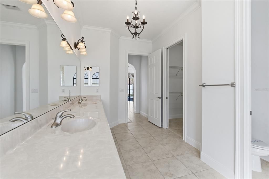 For Sale: $449,000 (3 beds, 2 baths, 2405 Square Feet)