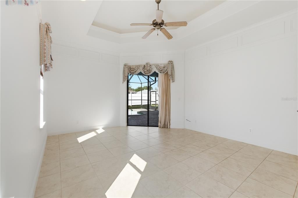 For Sale: $449,000 (3 beds, 2 baths, 2405 Square Feet)