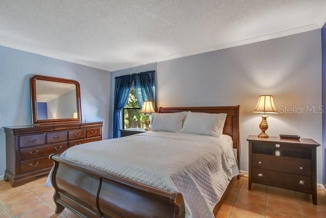 For Rent: $1,750 (2 beds, 2 baths, 967 Square Feet)