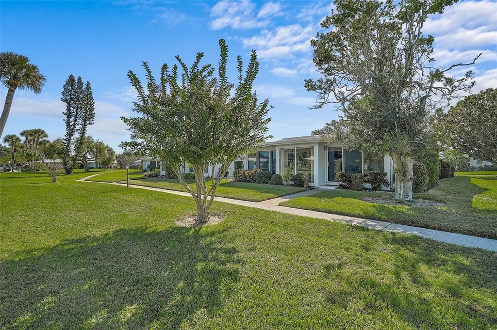 Activo con contrato: $245,000 (2 camas, 2 baños, 1673 Pies cuadrados)