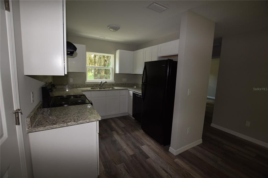 For Rent: $1,550 (2 beds, 2 baths, 867 Square Feet)