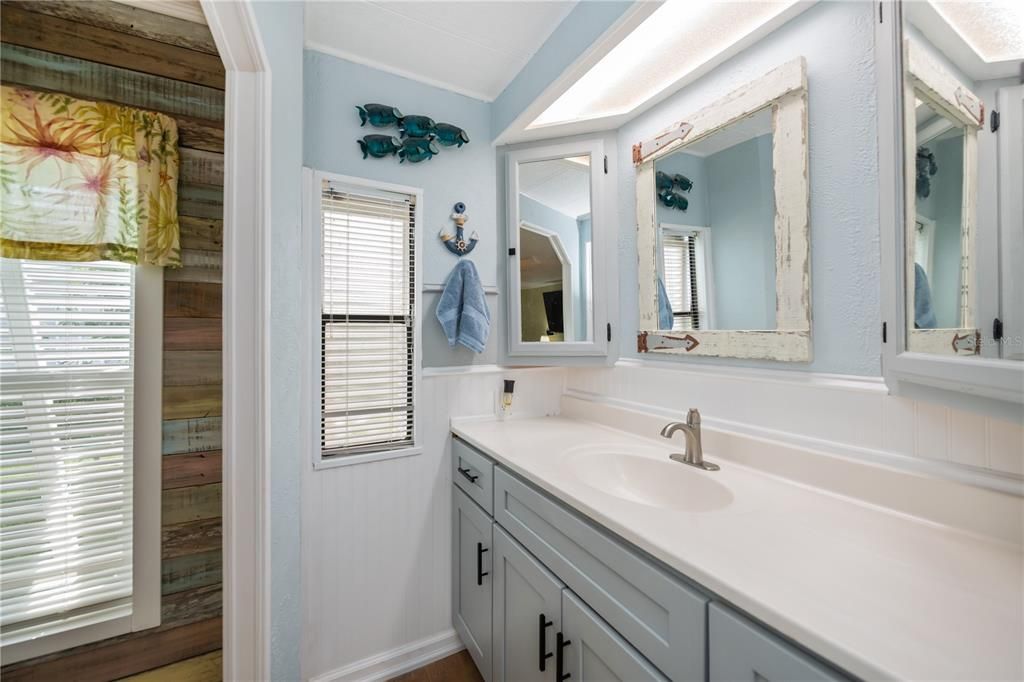 合同活跃: $195,000 (2 贝兹, 2 浴室, 1522 平方英尺)