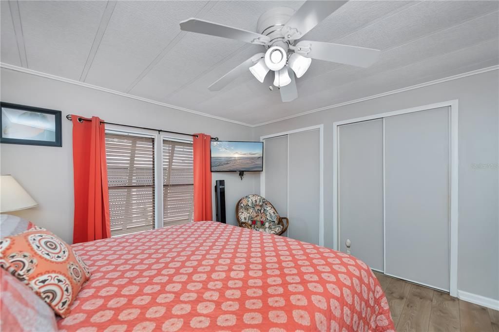 合同活跃: $195,000 (2 贝兹, 2 浴室, 1522 平方英尺)