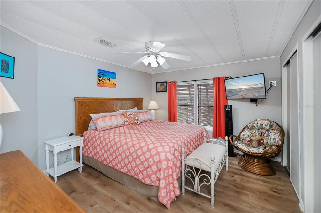 合同活跃: $195,000 (2 贝兹, 2 浴室, 1522 平方英尺)