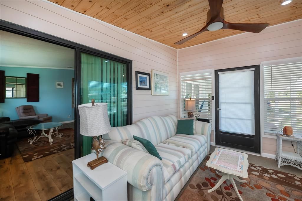 合同活跃: $195,000 (2 贝兹, 2 浴室, 1522 平方英尺)