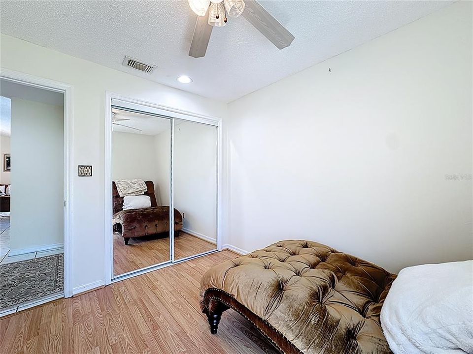 待售: $825,000 (5 贝兹, 3 浴室, 2800 平方英尺)