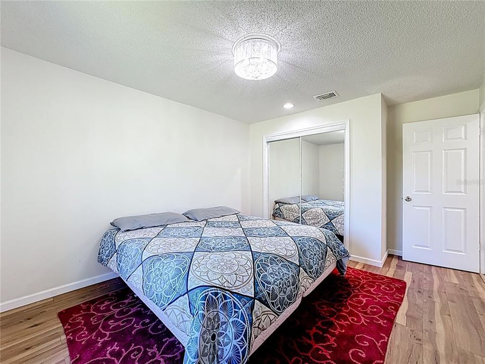 待售: $825,000 (5 贝兹, 3 浴室, 2800 平方英尺)