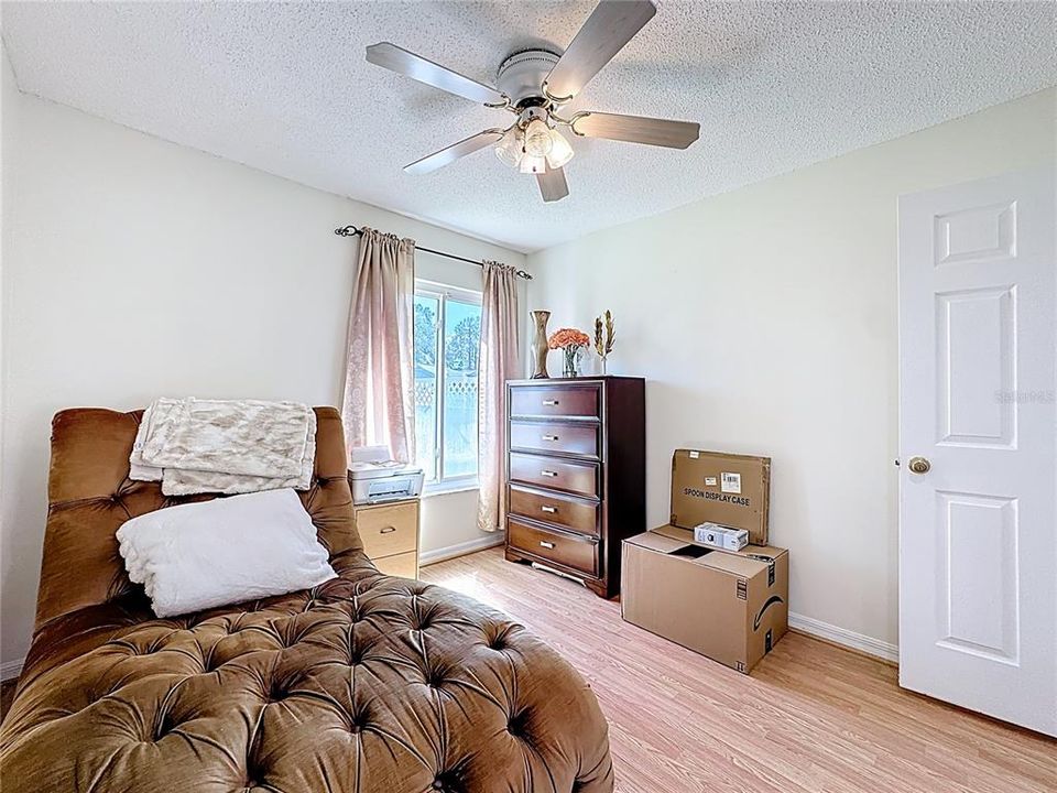 待售: $825,000 (5 贝兹, 3 浴室, 2800 平方英尺)