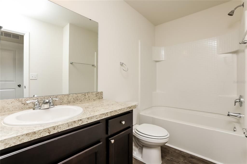 В аренду: $2,400 (4 спален, 2 ванн, 2401 Квадратных фут)