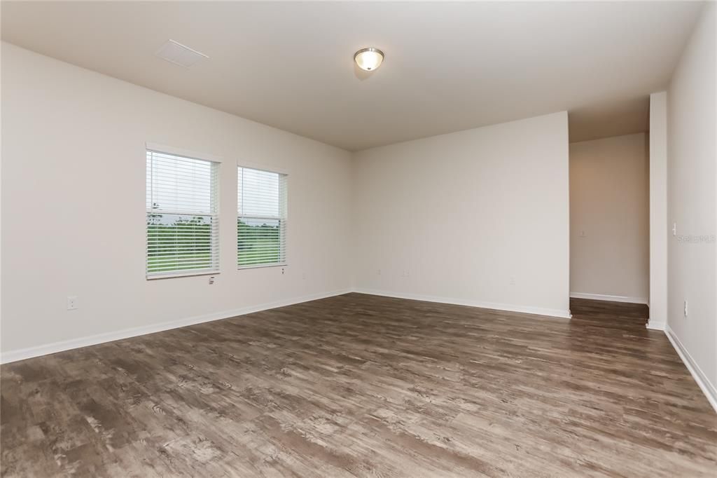 В аренду: $2,400 (4 спален, 2 ванн, 2401 Квадратных фут)