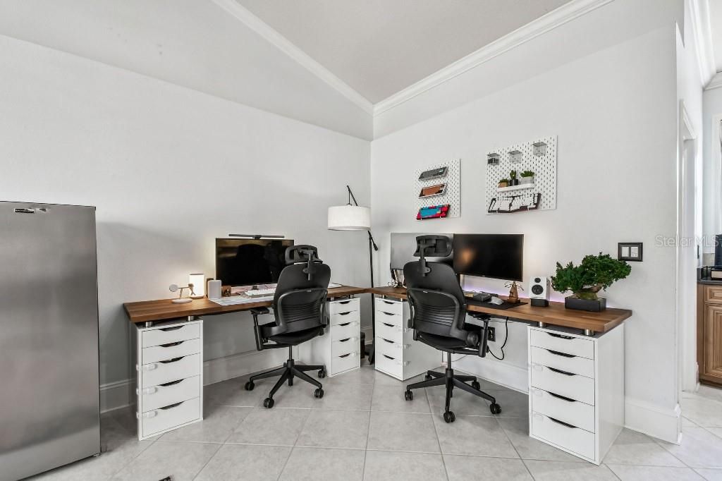 En Venta: $684,900 (4 camas, 3 baños, 2392 Pies cuadrados)