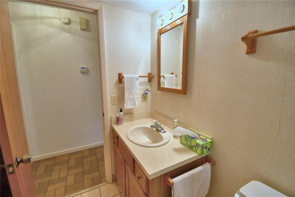 For Sale: $365,000 (2 beds, 2 baths, 1164 Square Feet)