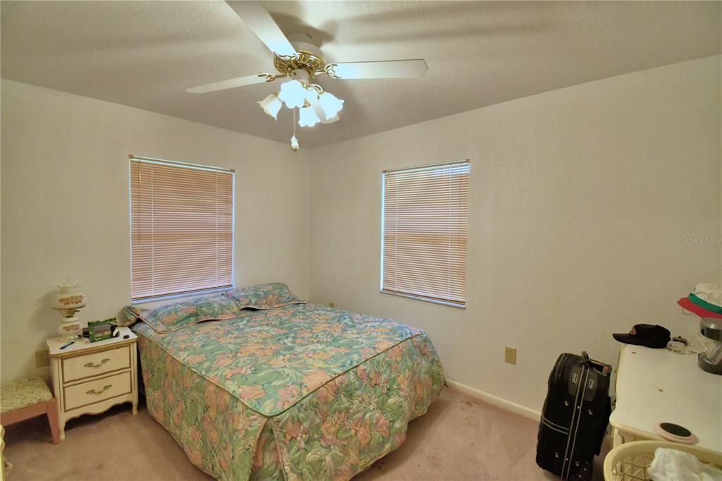 For Sale: $365,000 (2 beds, 2 baths, 1164 Square Feet)