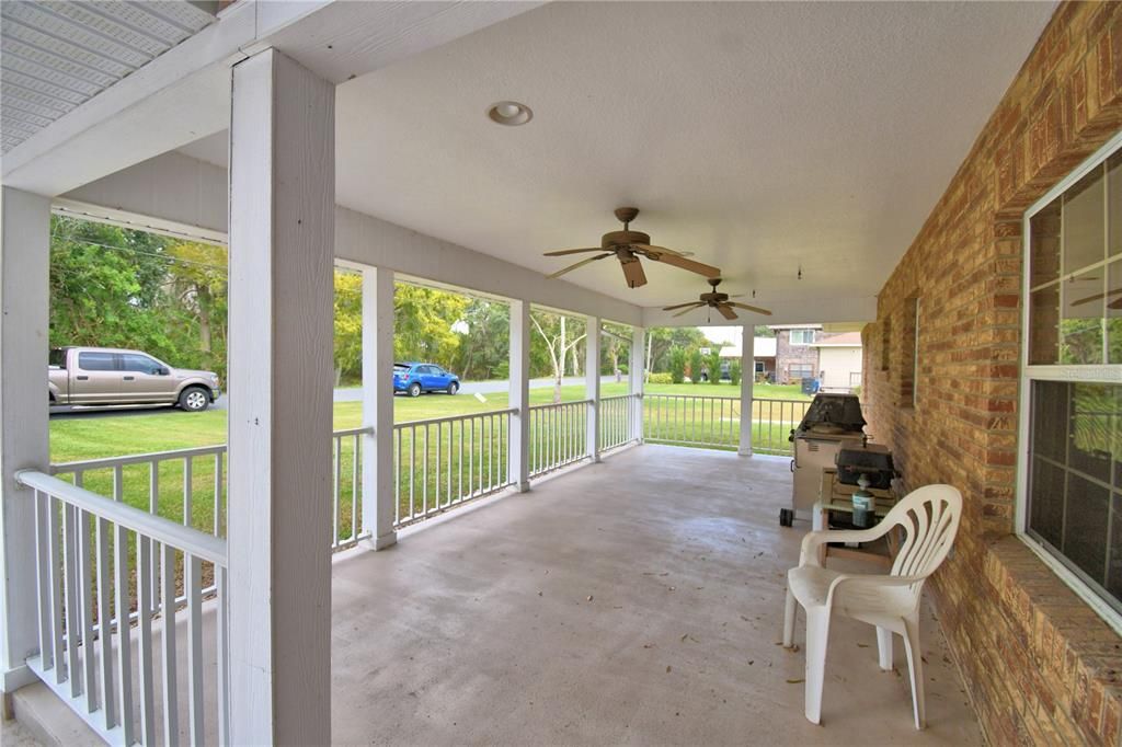 For Sale: $365,000 (2 beds, 2 baths, 1164 Square Feet)