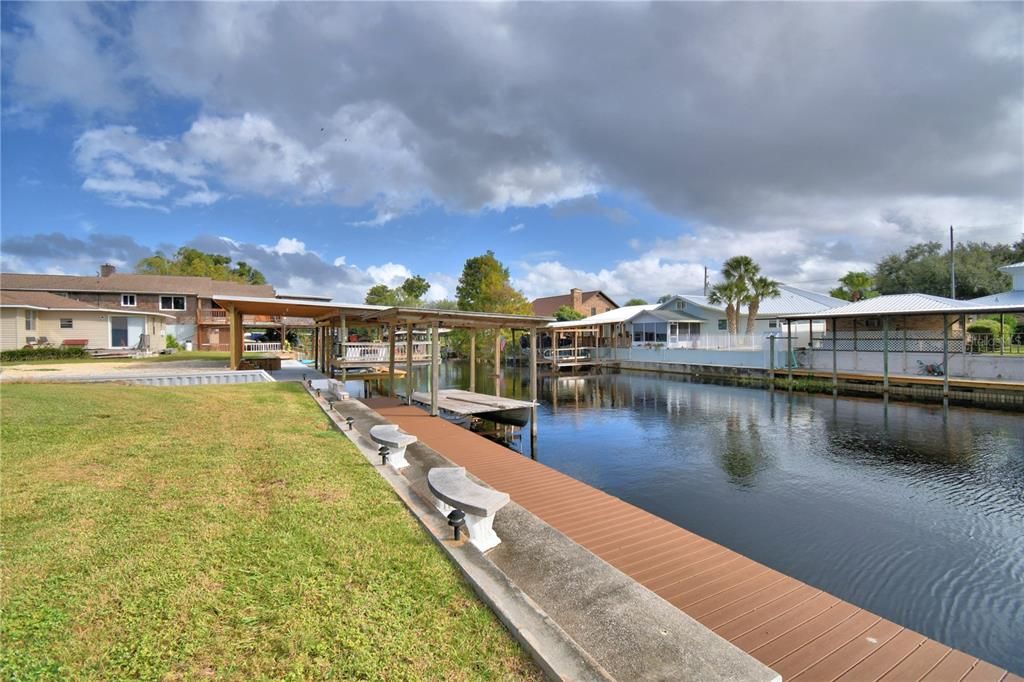 For Sale: $365,000 (2 beds, 2 baths, 1164 Square Feet)