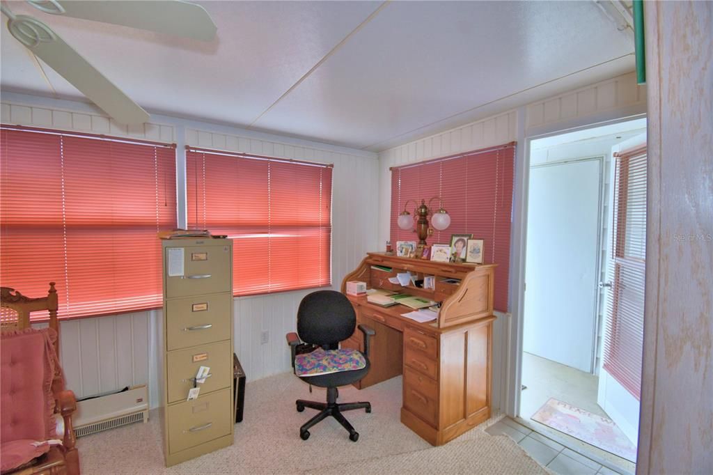 For Sale: $365,000 (2 beds, 2 baths, 1164 Square Feet)