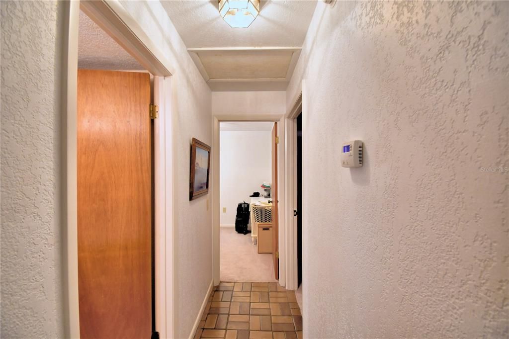 For Sale: $365,000 (2 beds, 2 baths, 1164 Square Feet)