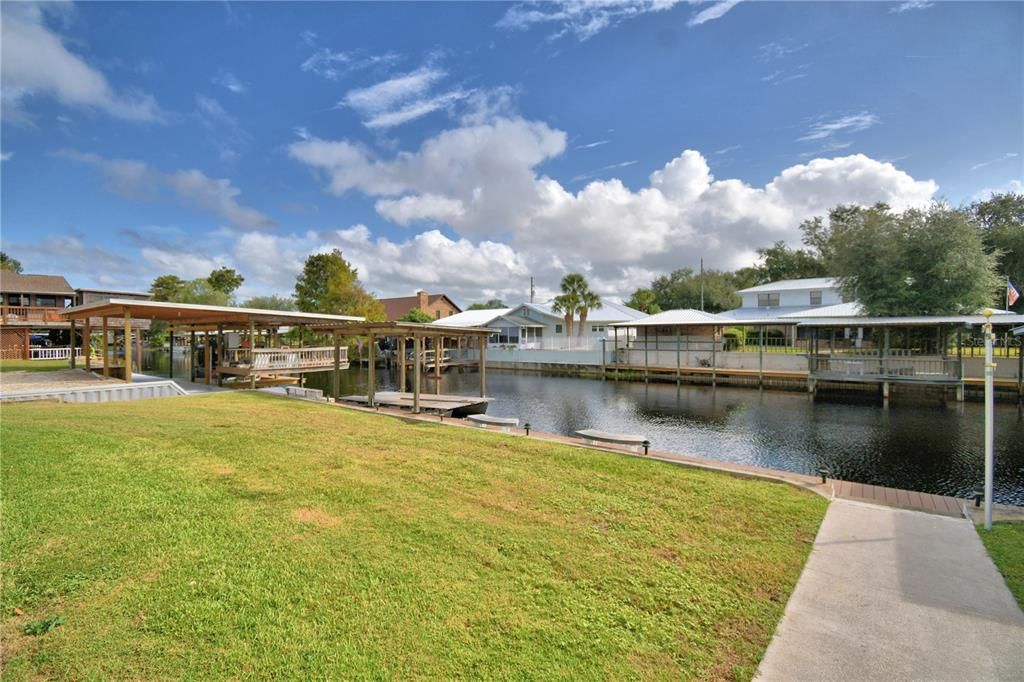 For Sale: $365,000 (2 beds, 2 baths, 1164 Square Feet)