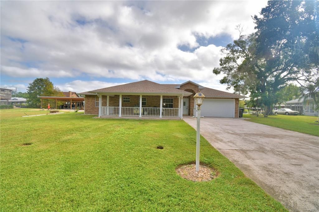 For Sale: $365,000 (2 beds, 2 baths, 1164 Square Feet)