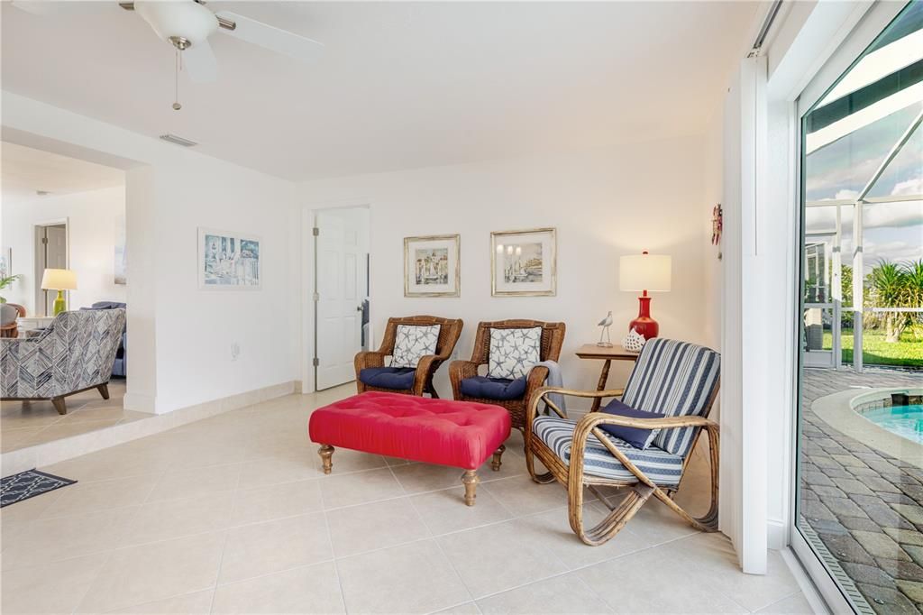 Под контрактом: $499,000 (3 спален, 2 ванн, 1790 Квадратных фут)