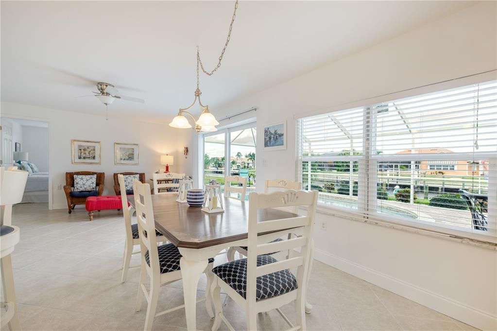 Под контрактом: $499,000 (3 спален, 2 ванн, 1790 Квадратных фут)