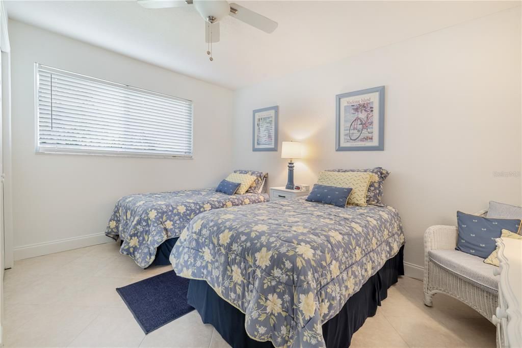 Под контрактом: $499,000 (3 спален, 2 ванн, 1790 Квадратных фут)