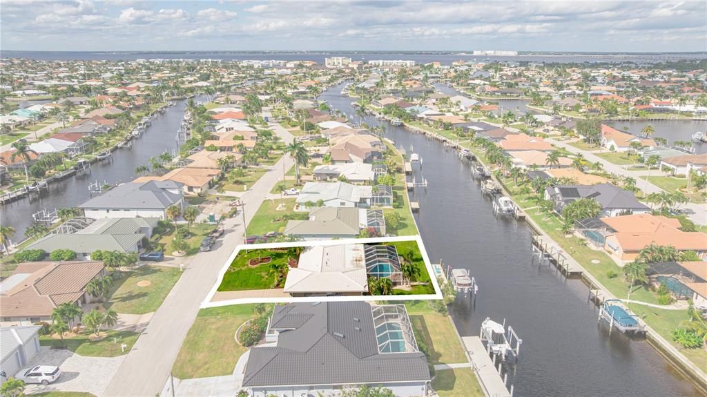 Под контрактом: $499,000 (3 спален, 2 ванн, 1790 Квадратных фут)