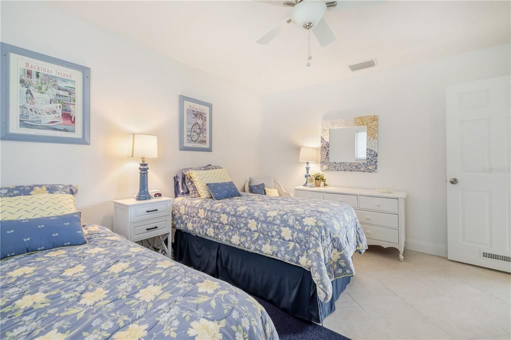 Под контрактом: $499,000 (3 спален, 2 ванн, 1790 Квадратных фут)