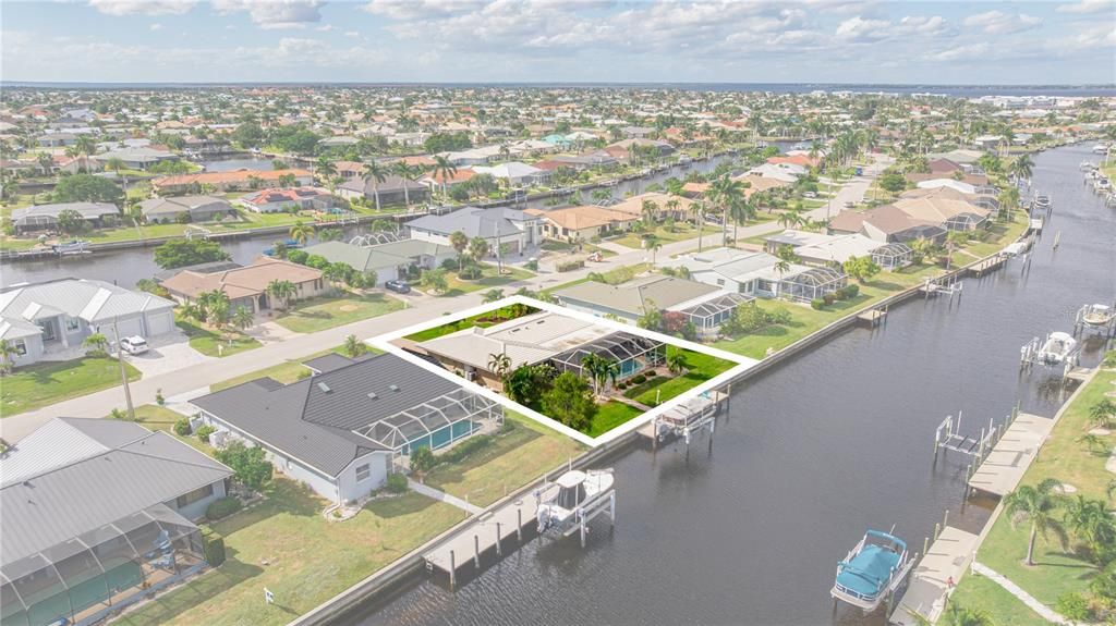 Под контрактом: $499,000 (3 спален, 2 ванн, 1790 Квадратных фут)