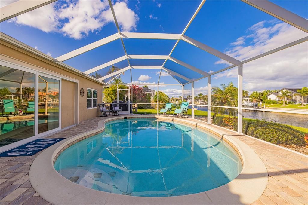 Под контрактом: $499,000 (3 спален, 2 ванн, 1790 Квадратных фут)