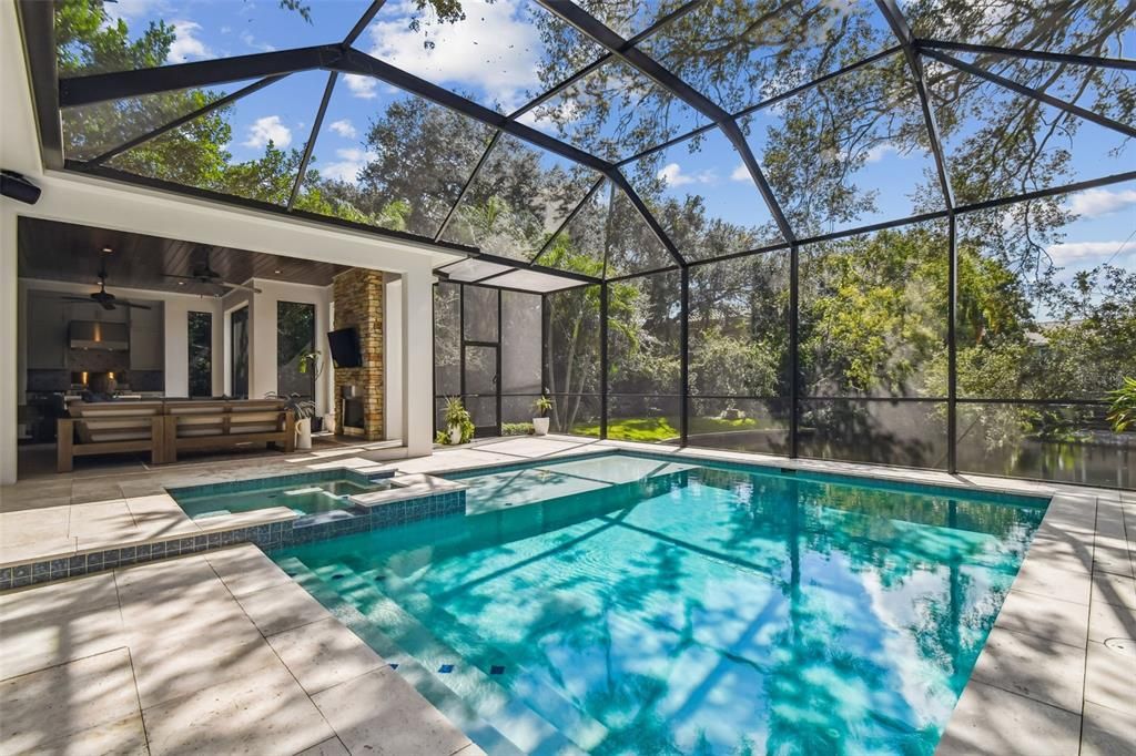 合同活跃: $3,550,000 (4 贝兹, 4 浴室, 4428 平方英尺)