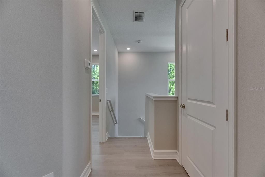 出租: $3,150 (3 贝兹, 2 浴室, 2047 平方英尺)