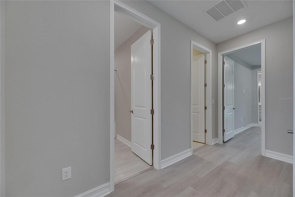 出租: $3,150 (3 贝兹, 2 浴室, 2047 平方英尺)