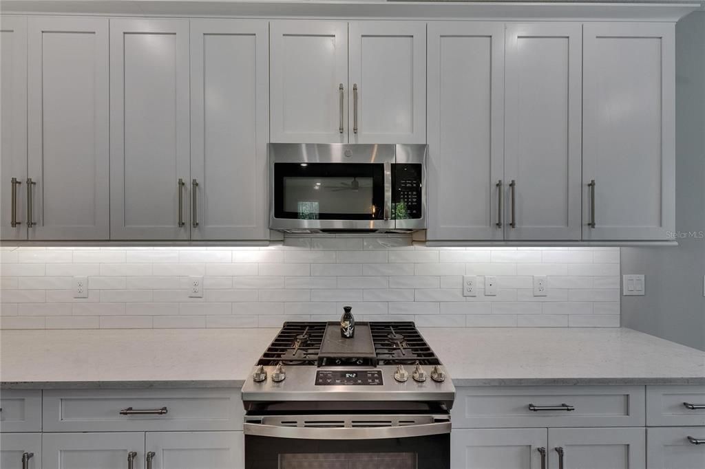 出租: $3,150 (3 贝兹, 2 浴室, 2047 平方英尺)