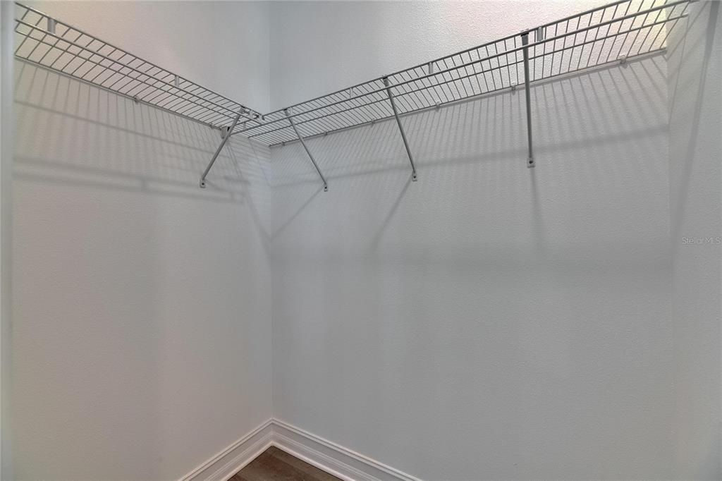 出租: $3,150 (3 贝兹, 2 浴室, 2047 平方英尺)