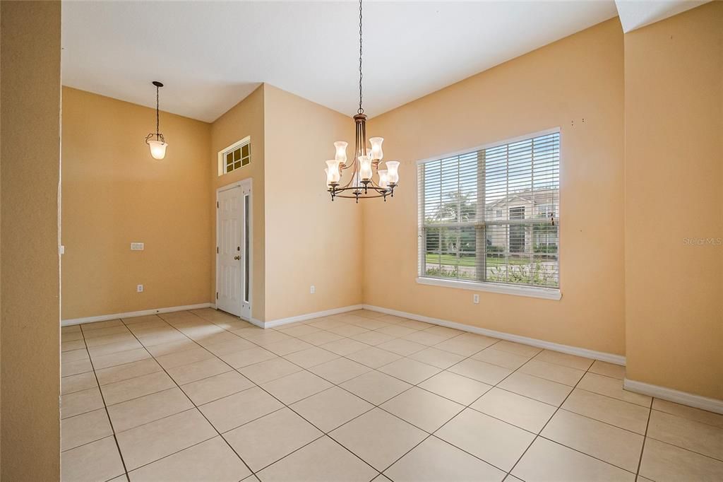 待售: $360,000 (3 贝兹, 2 浴室, 1763 平方英尺)