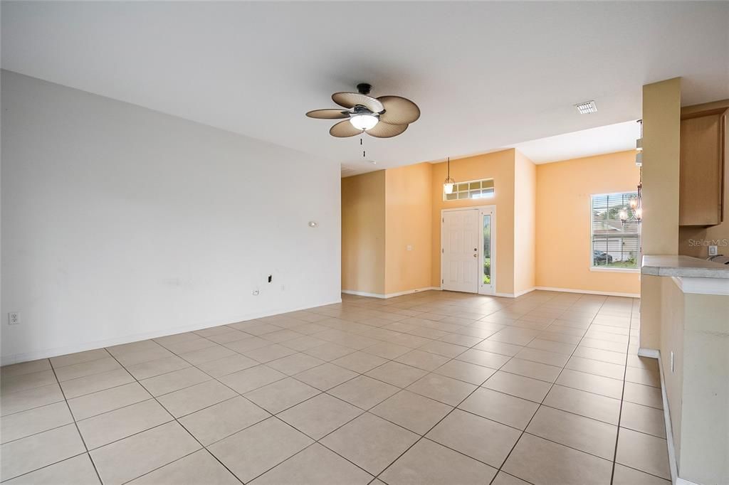 待售: $360,000 (3 贝兹, 2 浴室, 1763 平方英尺)