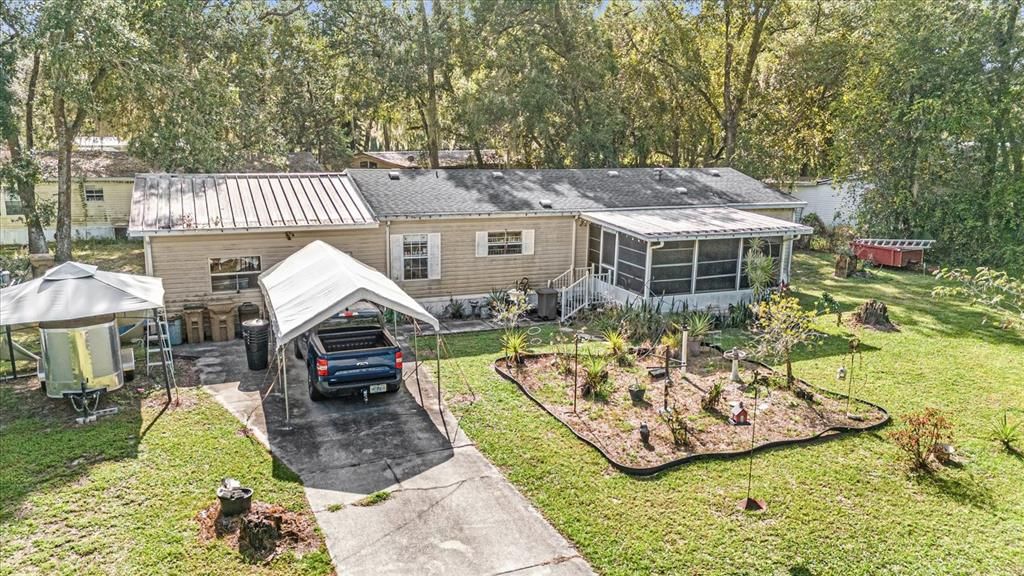 Active With Contract: $100,000 (3 beds, 2 baths, 1296 Square Feet)