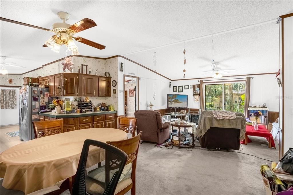 Active With Contract: $100,000 (3 beds, 2 baths, 1296 Square Feet)