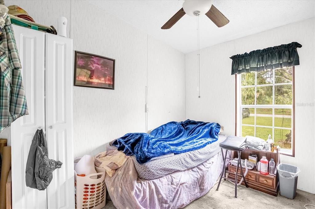 Active With Contract: $100,000 (3 beds, 2 baths, 1296 Square Feet)