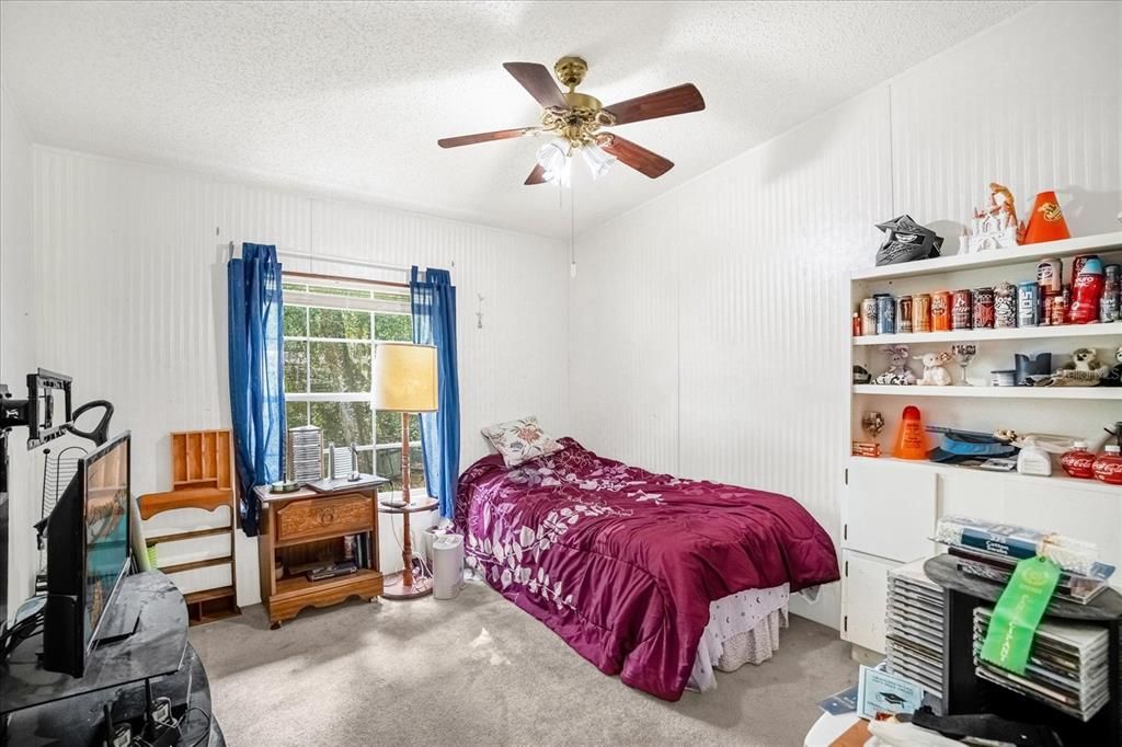 Active With Contract: $100,000 (3 beds, 2 baths, 1296 Square Feet)