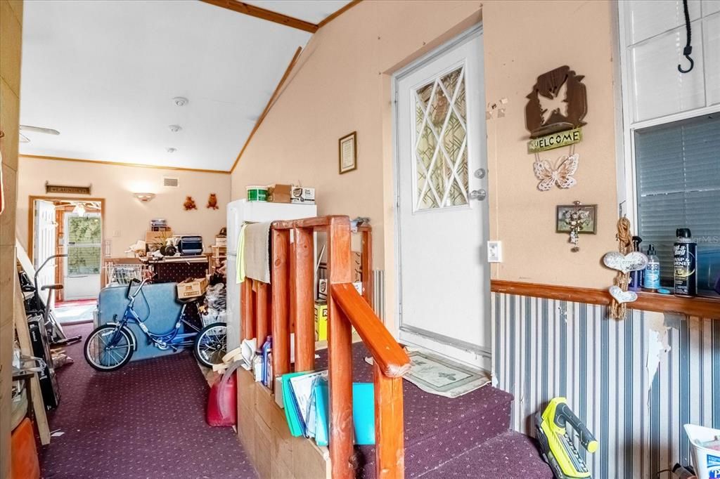 Active With Contract: $100,000 (3 beds, 2 baths, 1296 Square Feet)