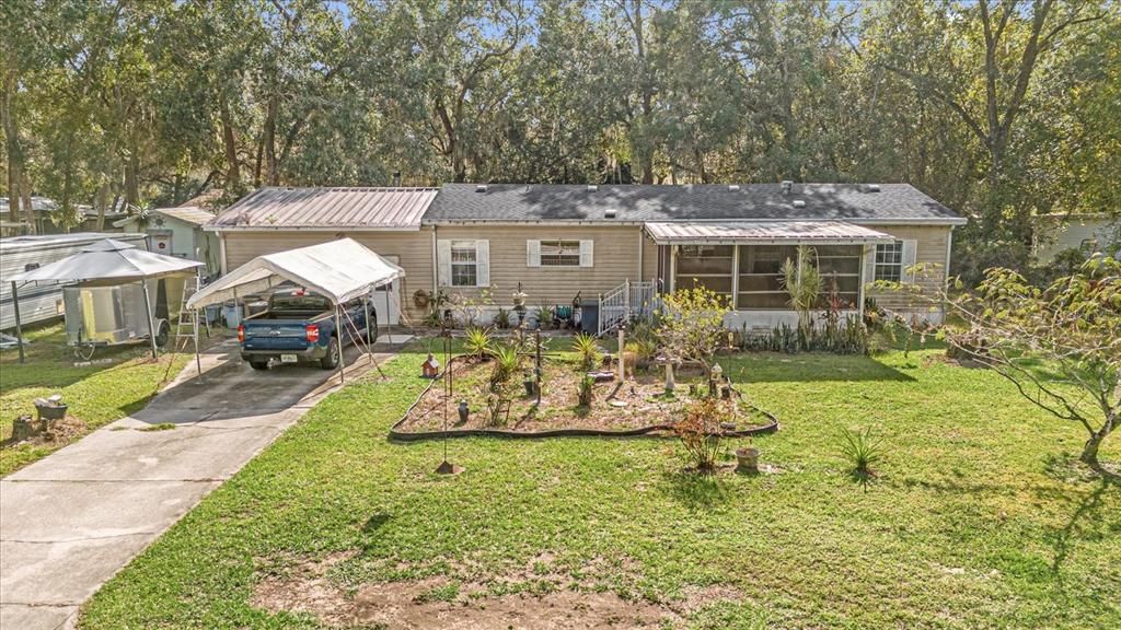 Active With Contract: $100,000 (3 beds, 2 baths, 1296 Square Feet)