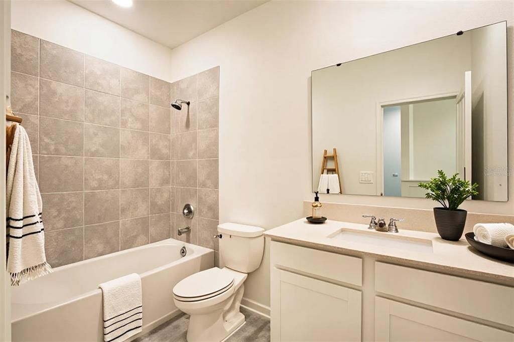 For Sale: $389,900 (4 beds, 3 baths, 1954 Square Feet)