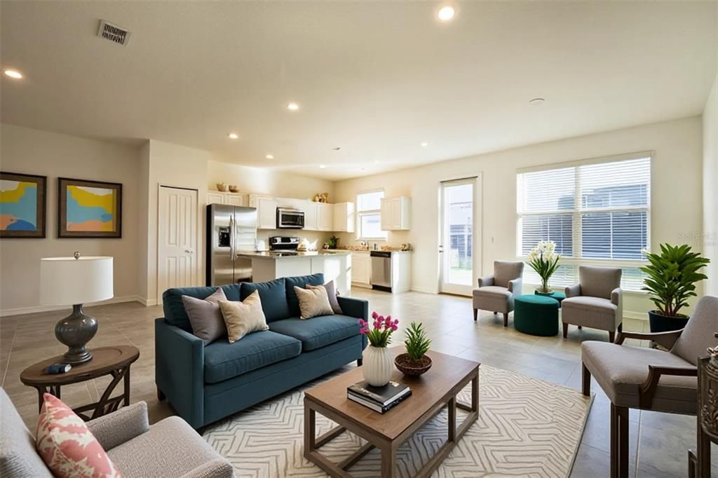 For Sale: $389,900 (4 beds, 3 baths, 1954 Square Feet)