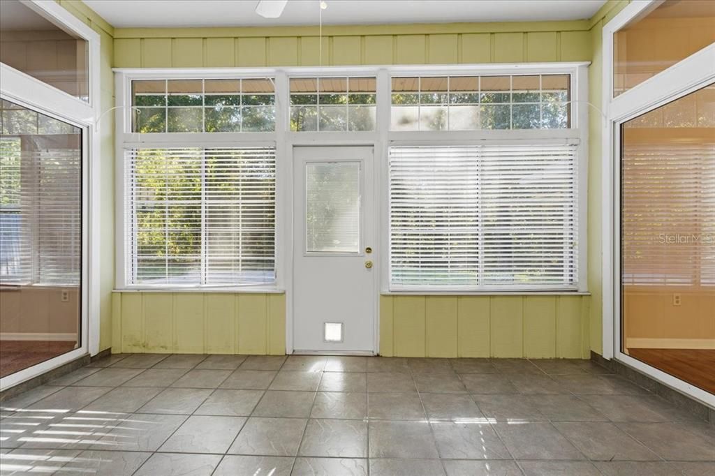 待售: $399,900 (4 贝兹, 3 浴室, 2285 平方英尺)